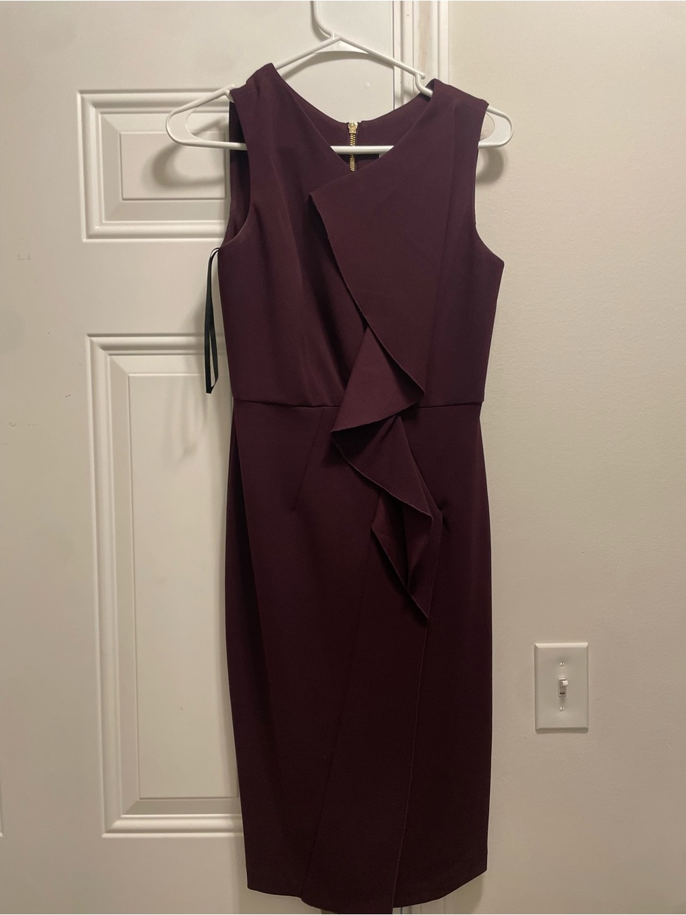 Calvin Klein - Womens Sleeveless Ruffle Midi Dress in Plum Size 2